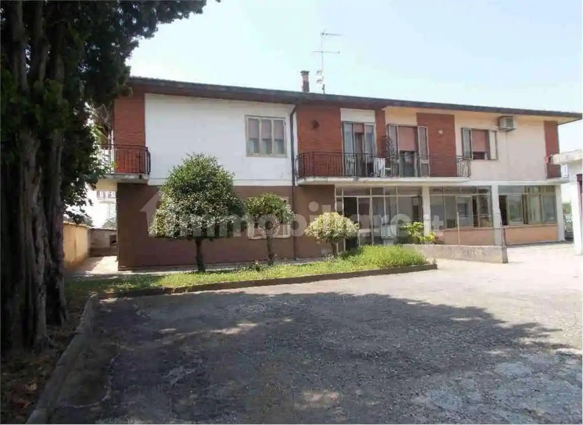 Appartamento in vendita a Agna