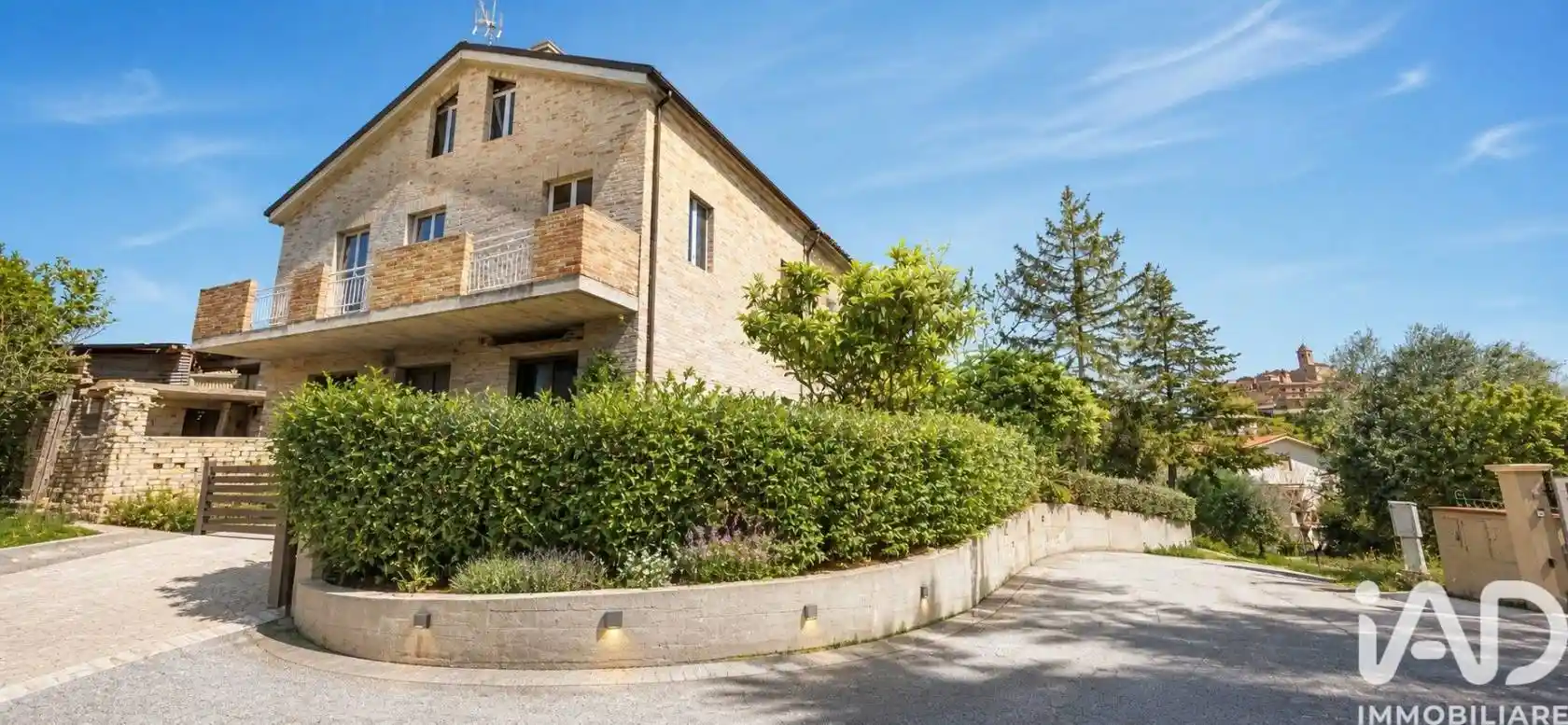 Villa in vendita a Carassai