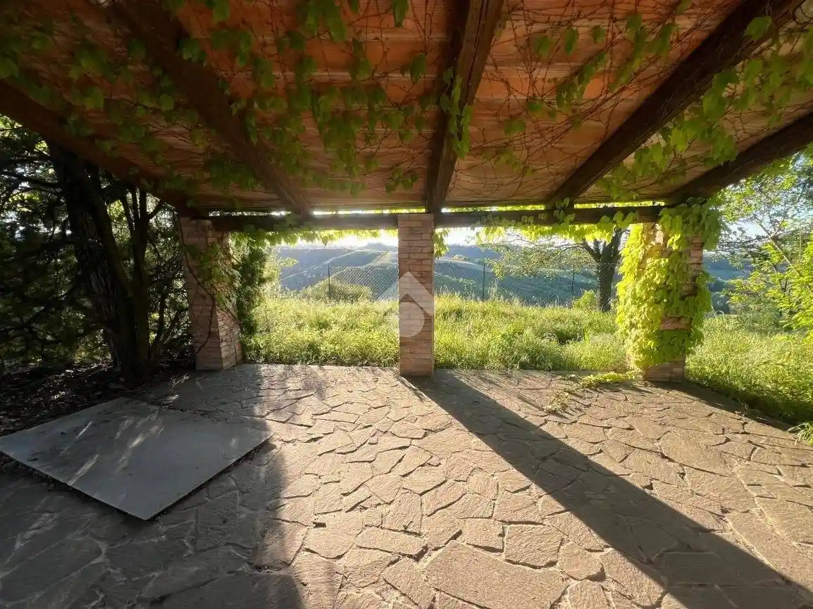Villa in vendita a Traversetolo