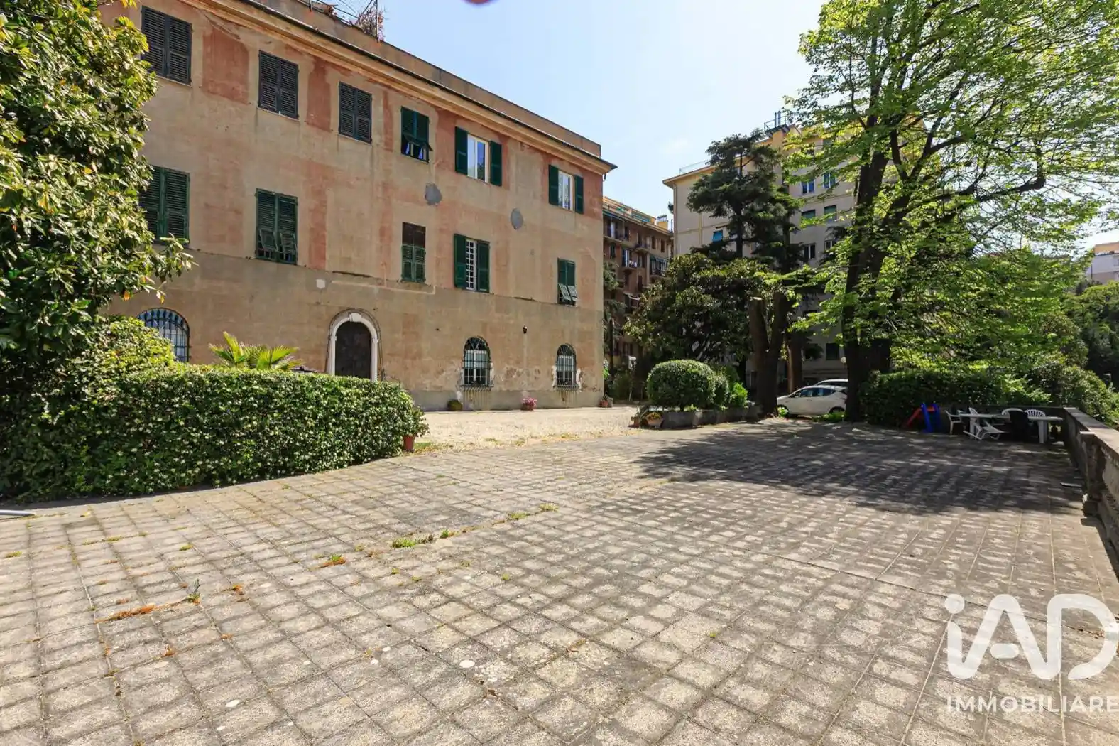 Villa