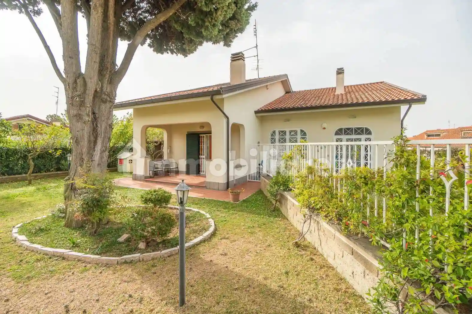 Villa - foto 2