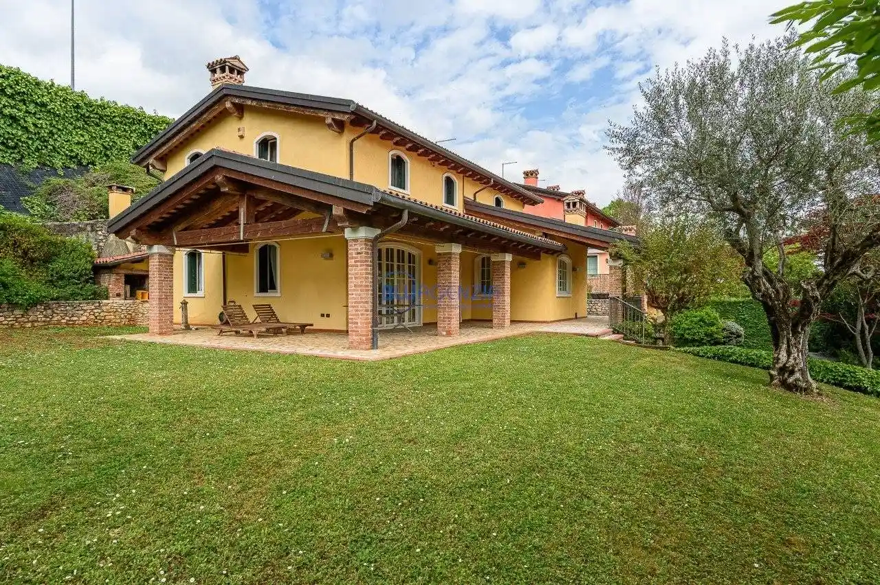 Villa in vendita a Sarcedo