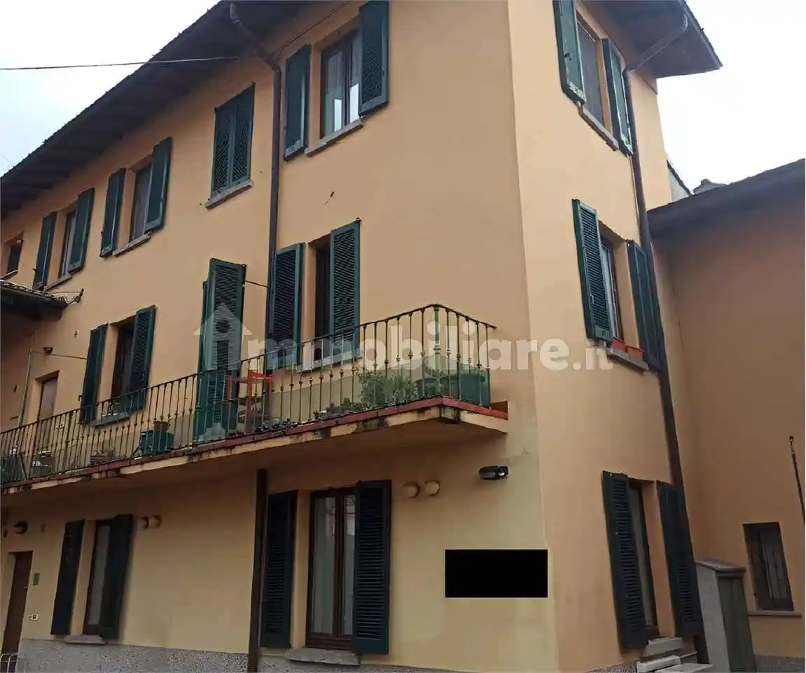 Appartamento in vendita a Longone al Segrino