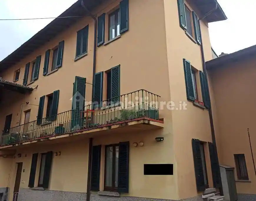 Appartamento in vendita a Longone al Segrino