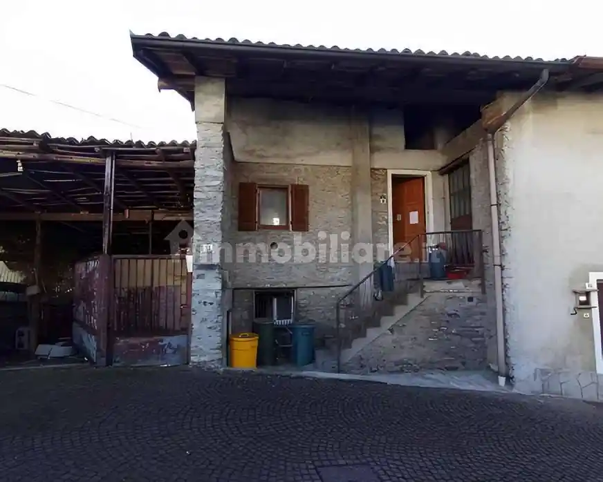 Appartamento in vendita a Asso