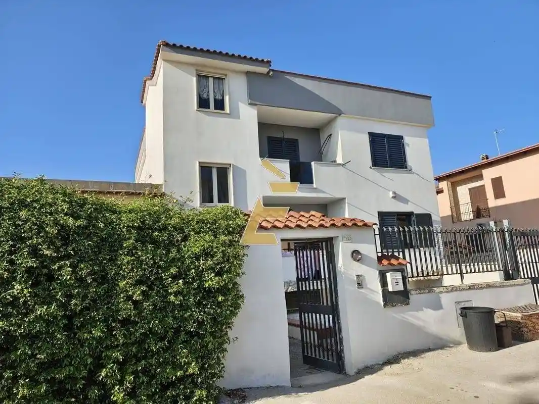 Villa in vendita a Giugliano in Campania