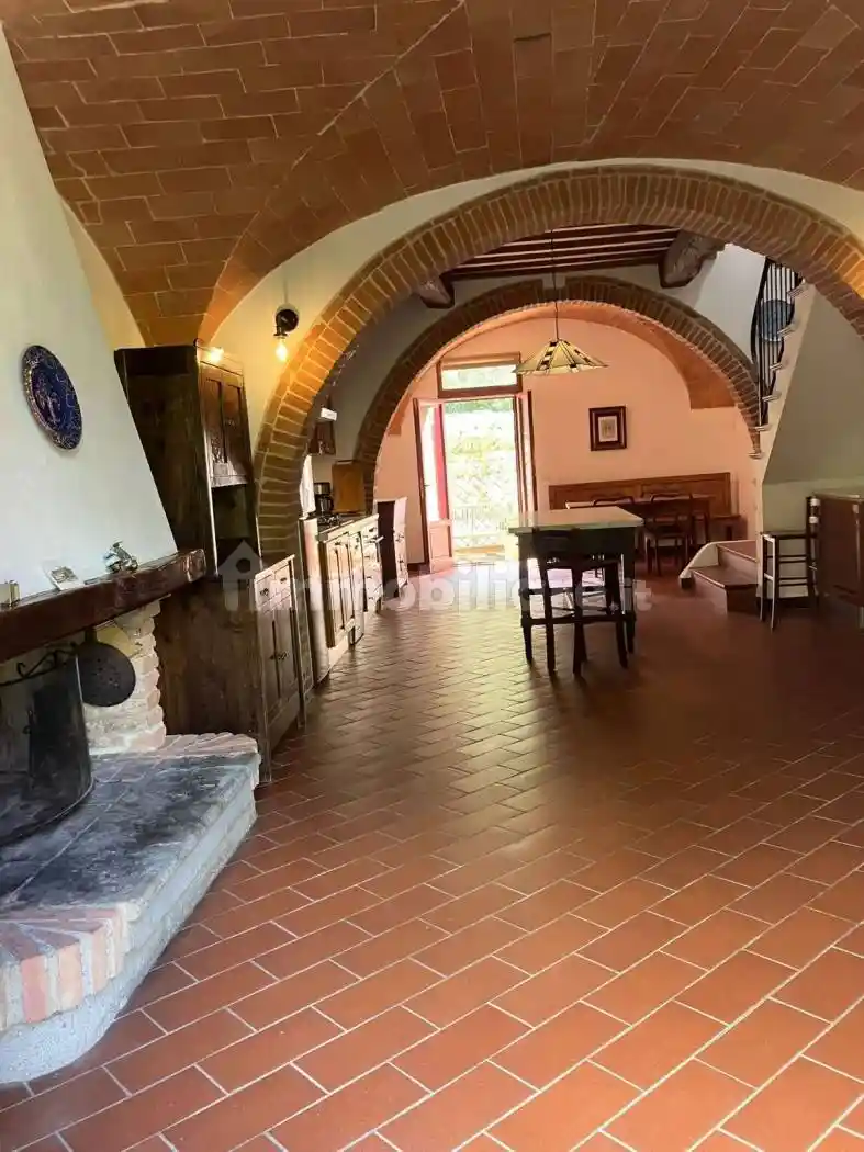 Casa indipendente in affitto a Terricciola