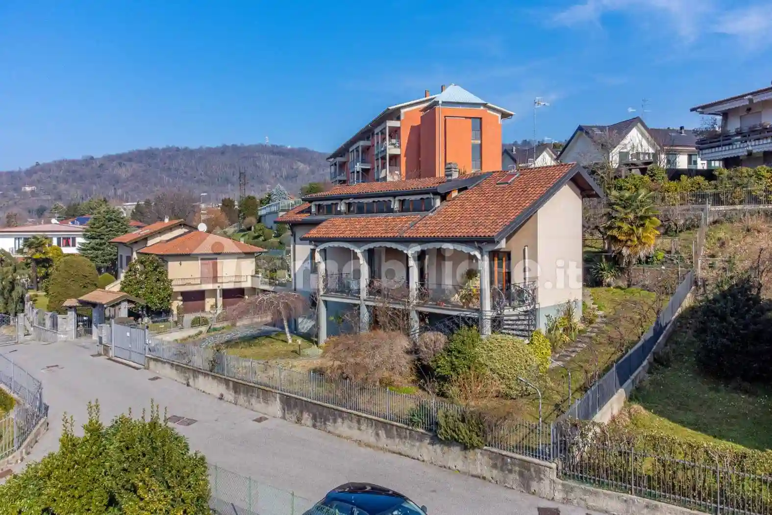 Villa - foto 2