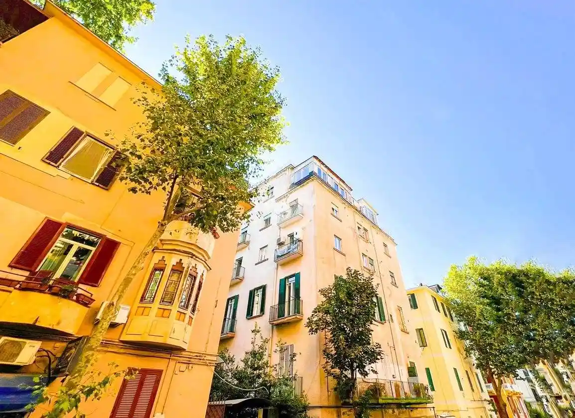 Appartamento in vendita a Napoli