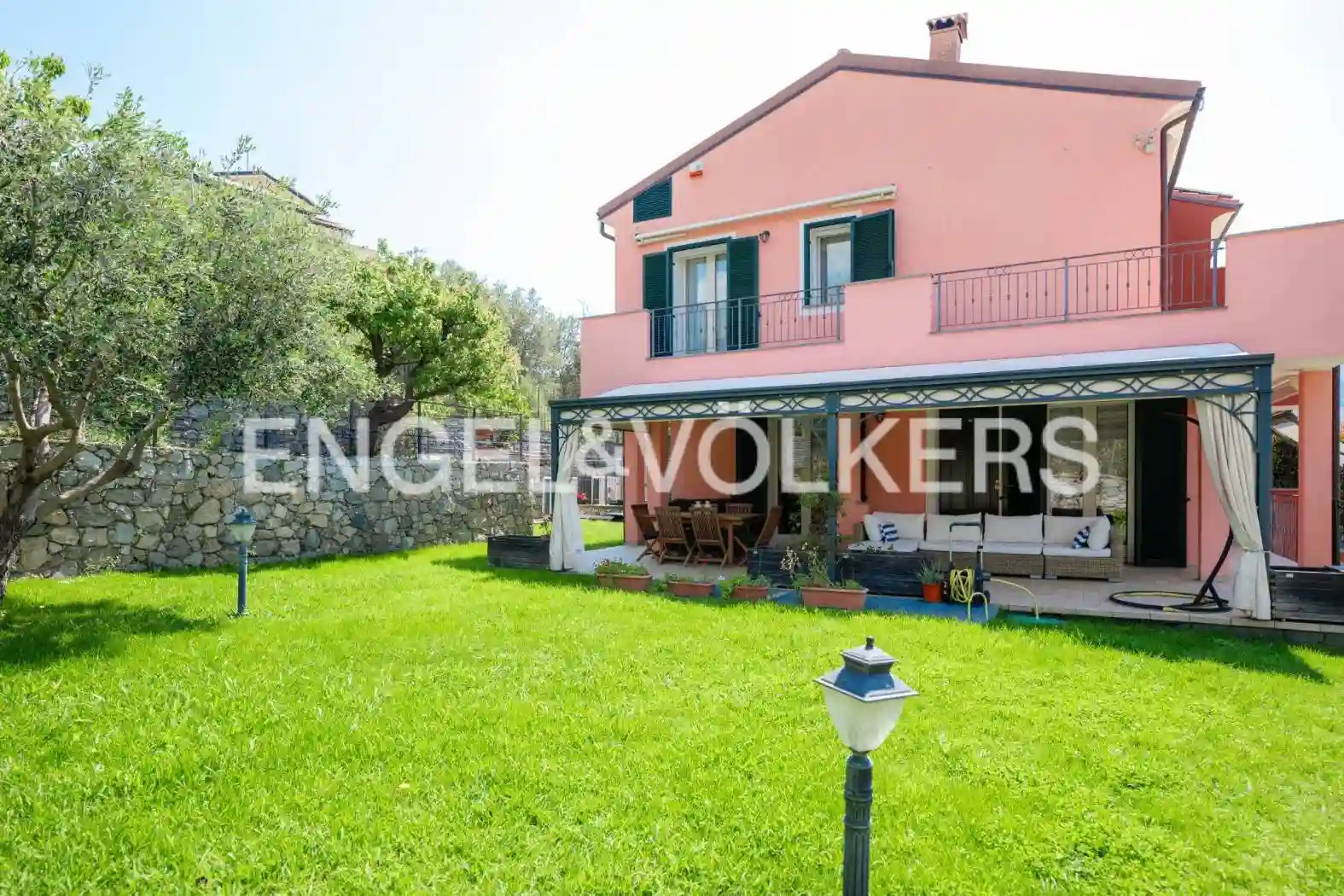 Villa - foto 2