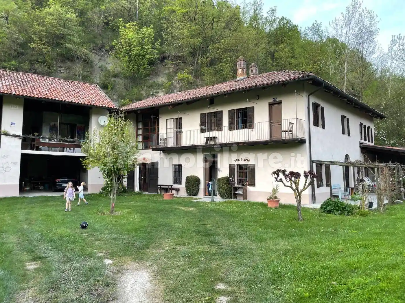 Rustico - Casale in vendita a Roddino