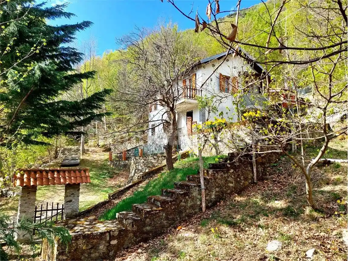 Casa indipendente in vendita a Ormea