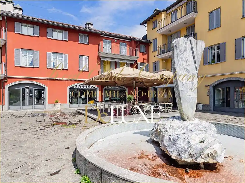Appartamento in vendita a Erba
