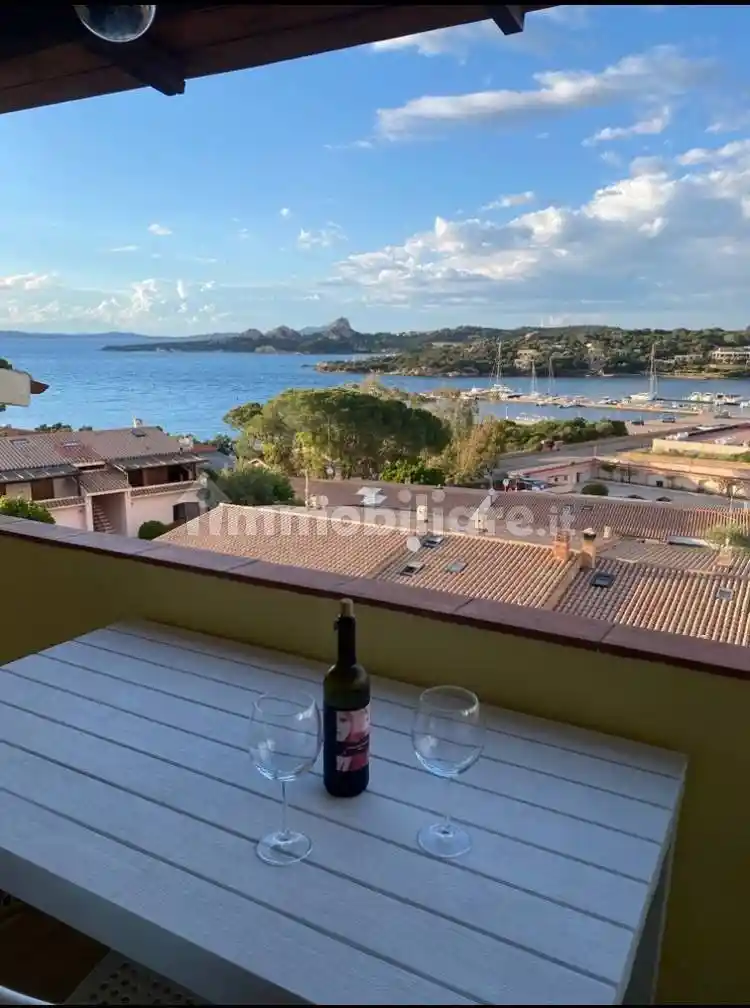 Appartamento in vendita a Arzachena