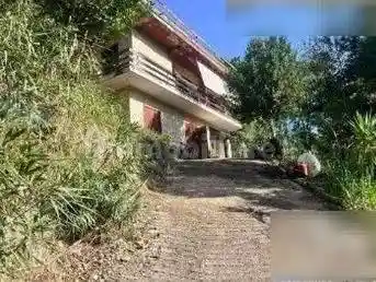 Villa in vendita a Castelnuovo di Porto