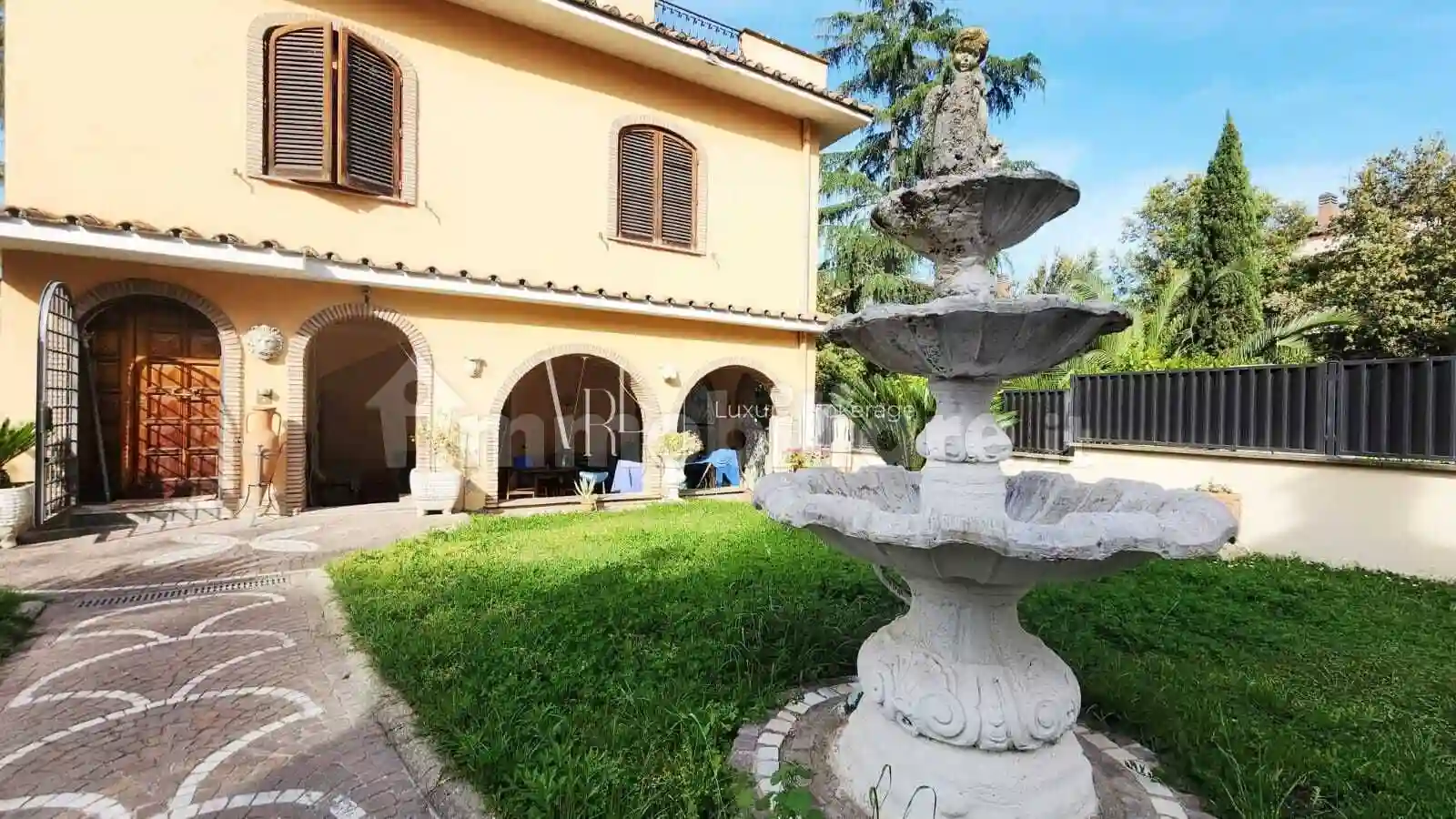 Villa - foto 2