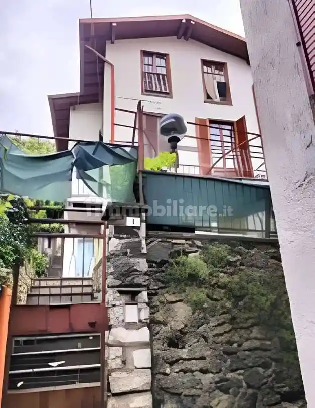 Appartamento in vendita a Valbrona
