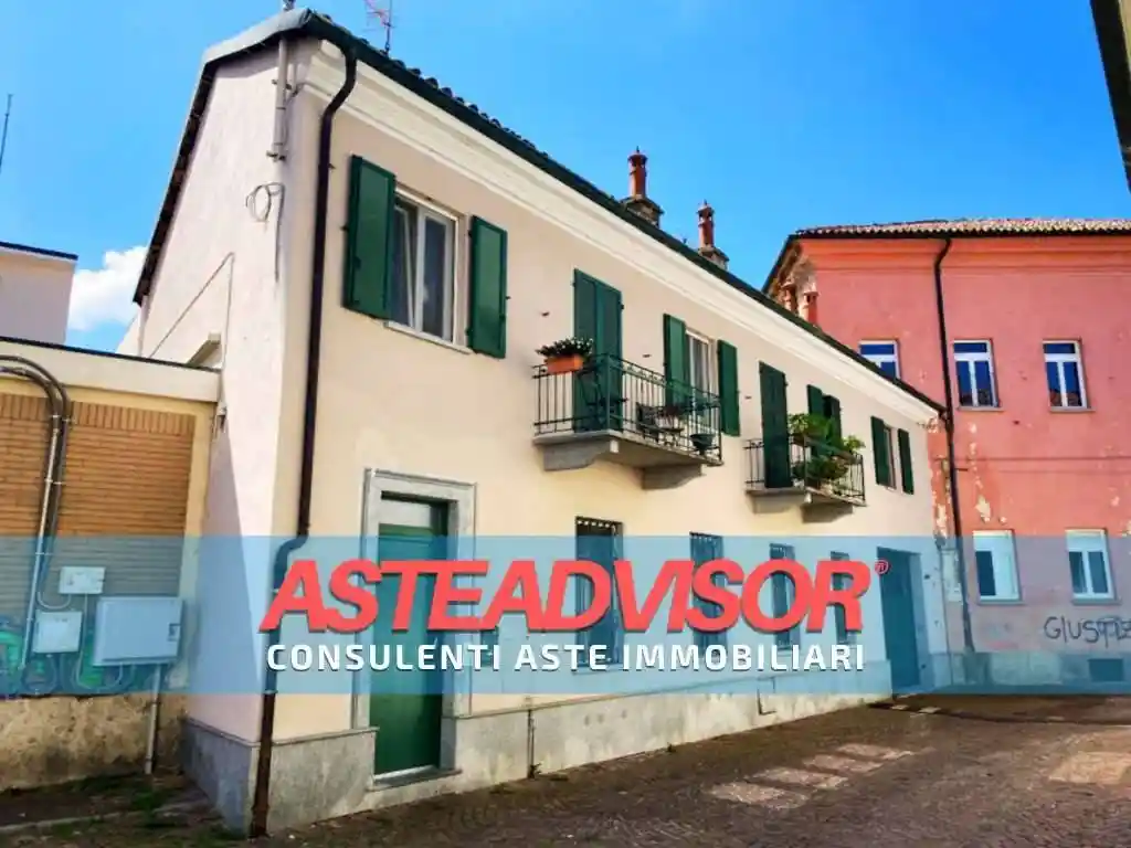 Casa indipendente in vendita a Alba
