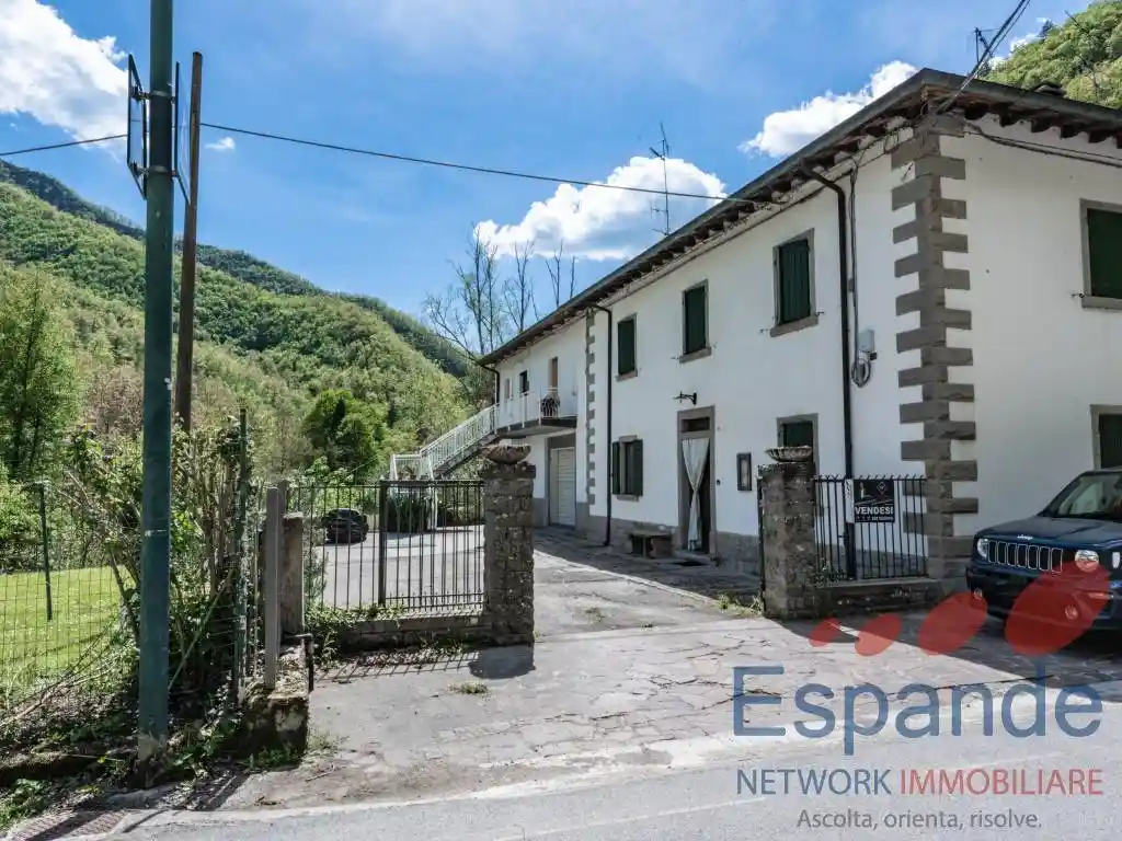 Appartamento in vendita a Santa Sofia