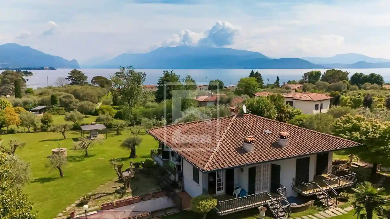 Villa - foto 2