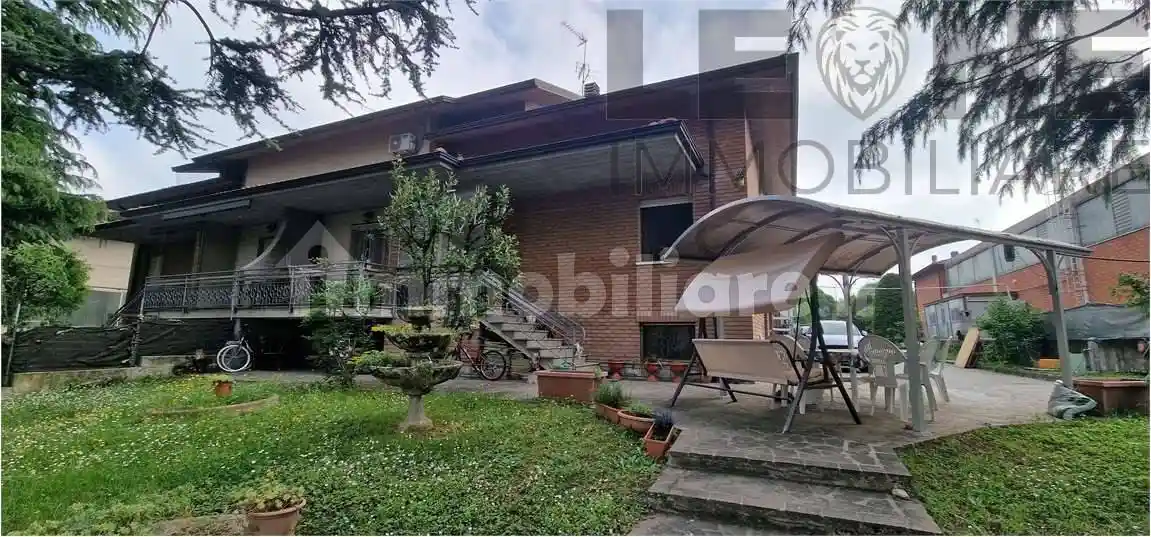 Villa in vendita a Savignano sul Panaro