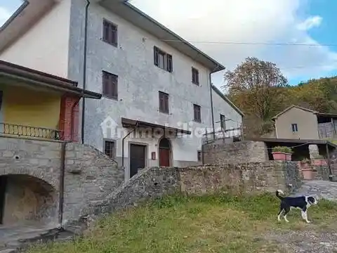 Rustico - Casale in vendita a Pontremoli