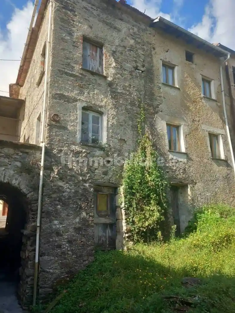 Villa in vendita a Tresana