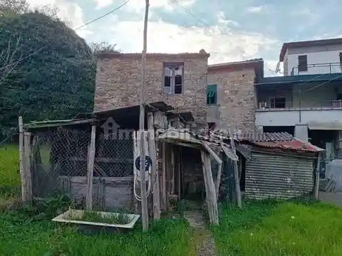 Villa in vendita a Tresana
