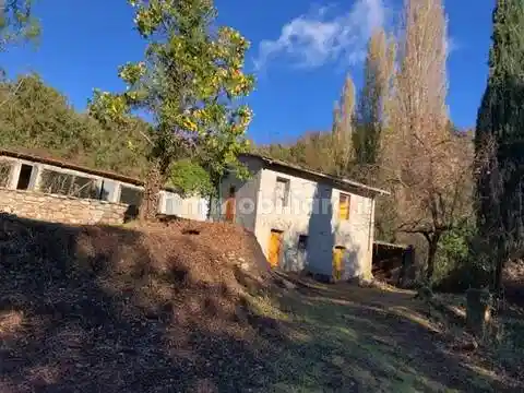 Rustico - Casale in vendita a Sarzana