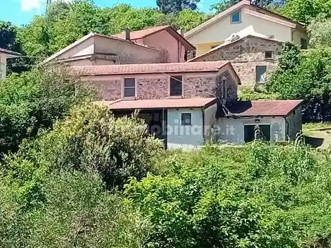 Villa in vendita a Fosdinovo