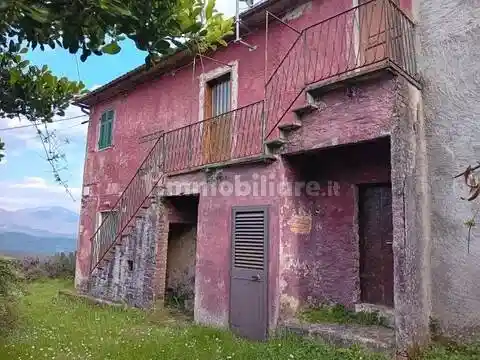 Villa in vendita a Tresana