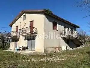 Villa in vendita a San Marco dei Cavoti