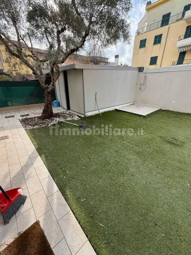 Casa indipendente in vendita a Pesaro
