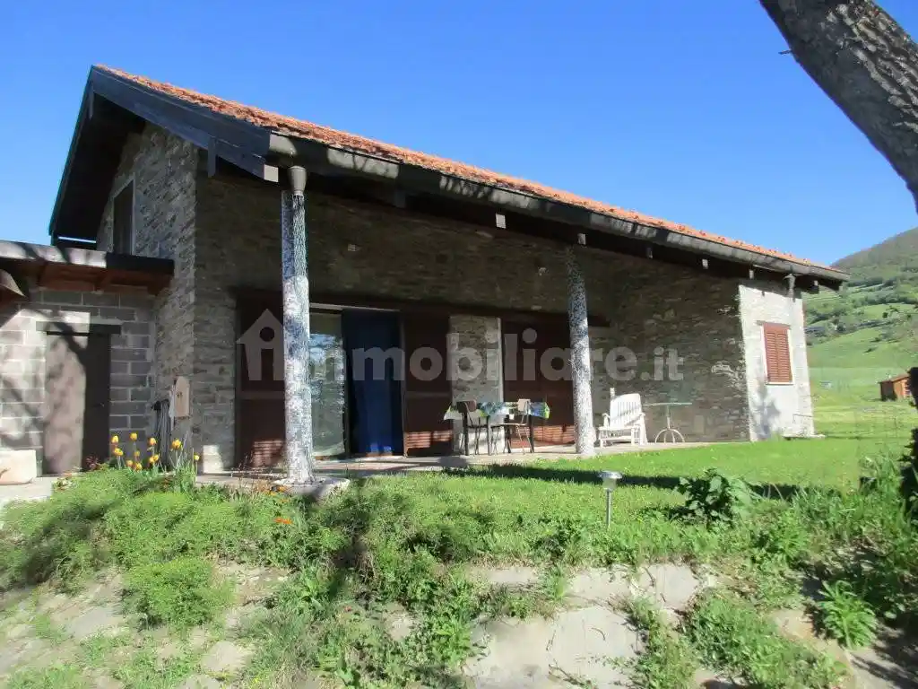 Rustico - Casale in vendita a Varsi