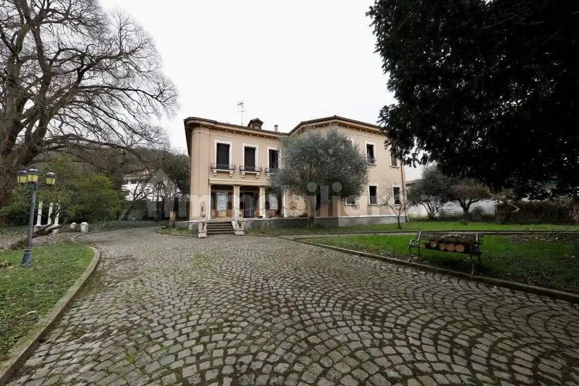 Casa indipendente in vendita a Este