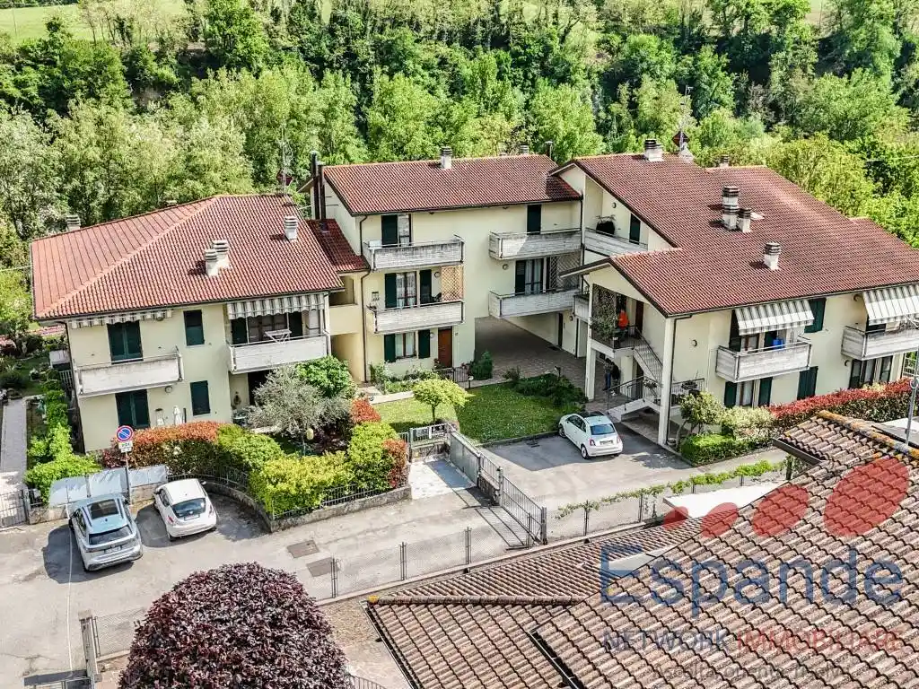 Appartamento in vendita a Santa Sofia