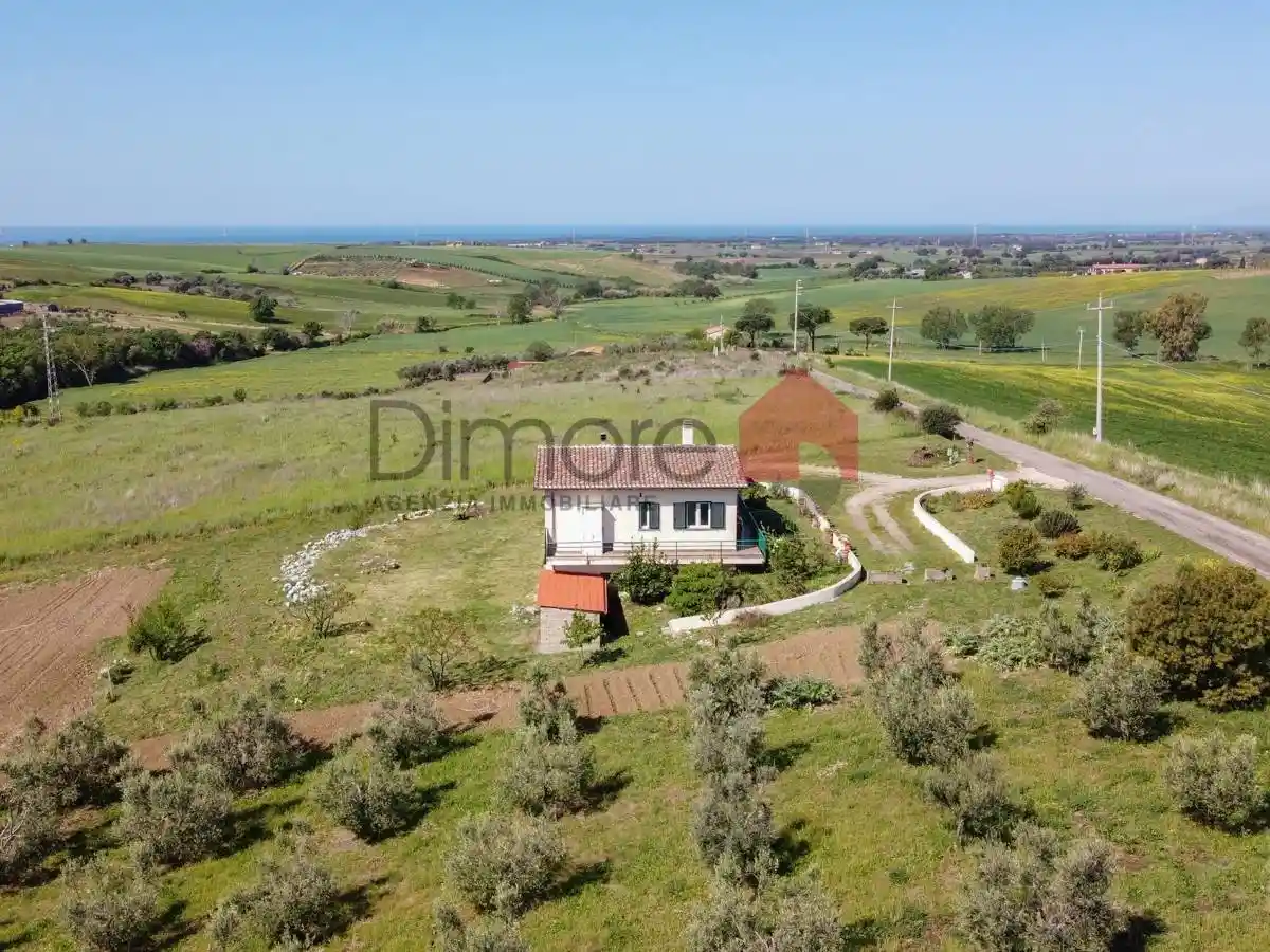 Villa in vendita a Tarquinia