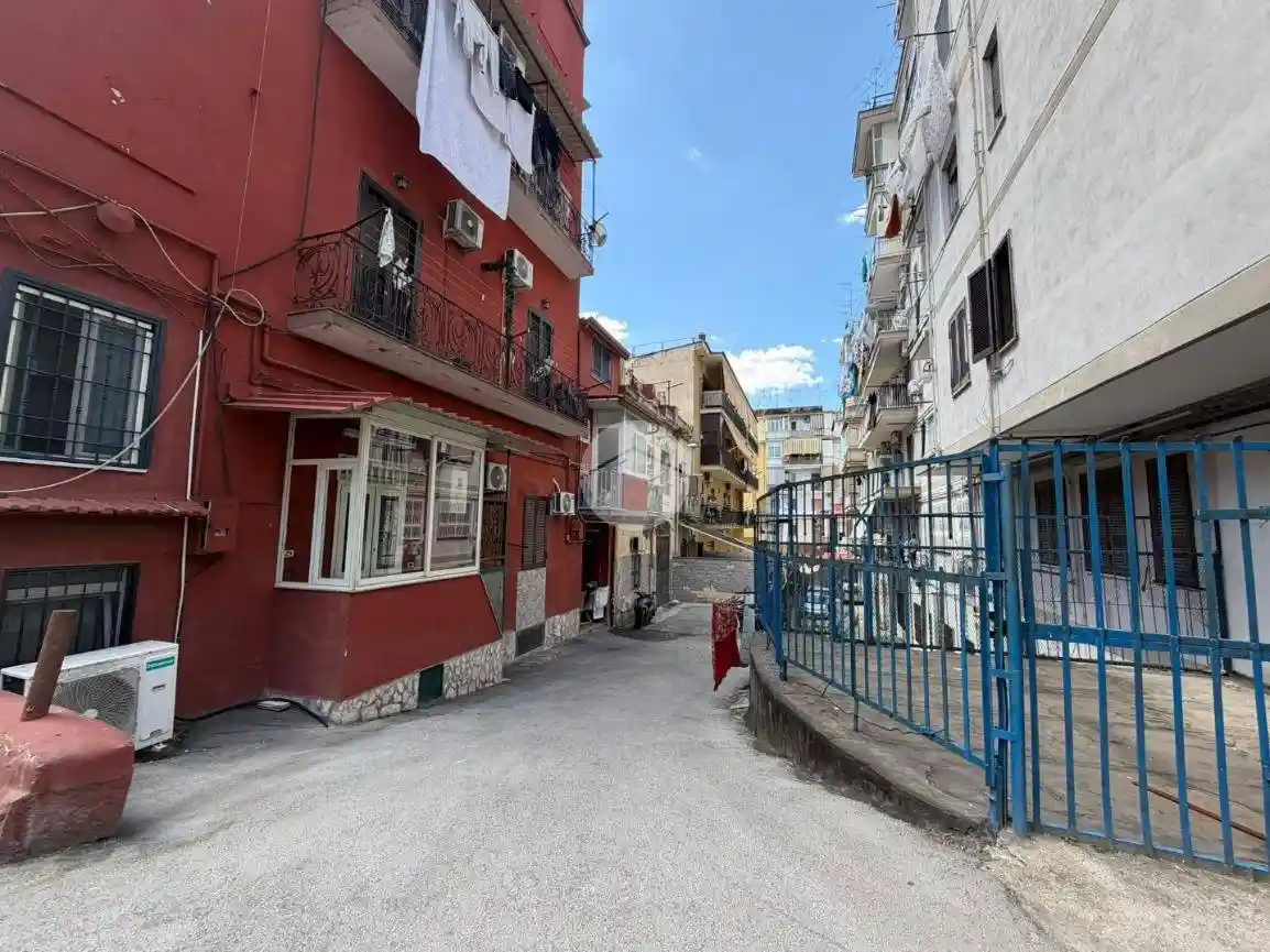 Appartamento in vendita a Napoli