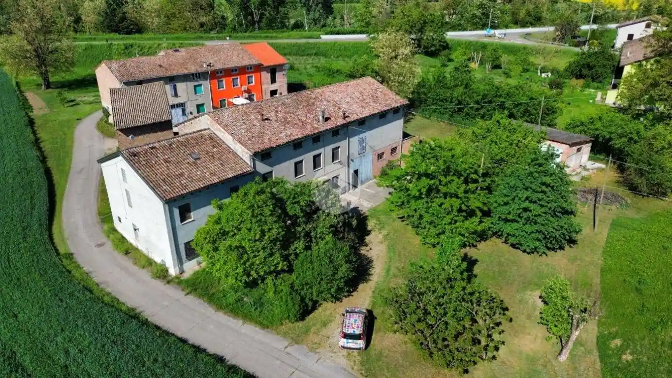 Rustico - Casale in vendita a Colorno