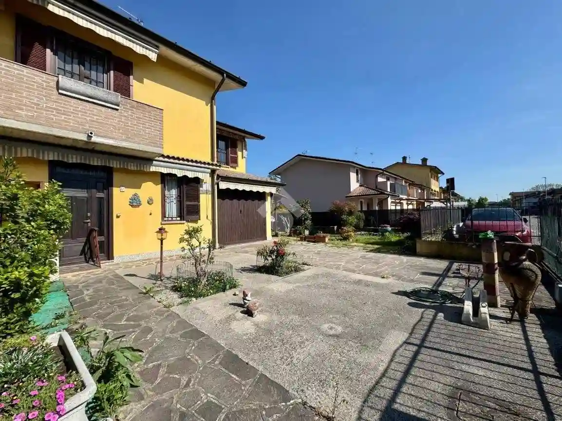 Villetta a schiera - foto 2