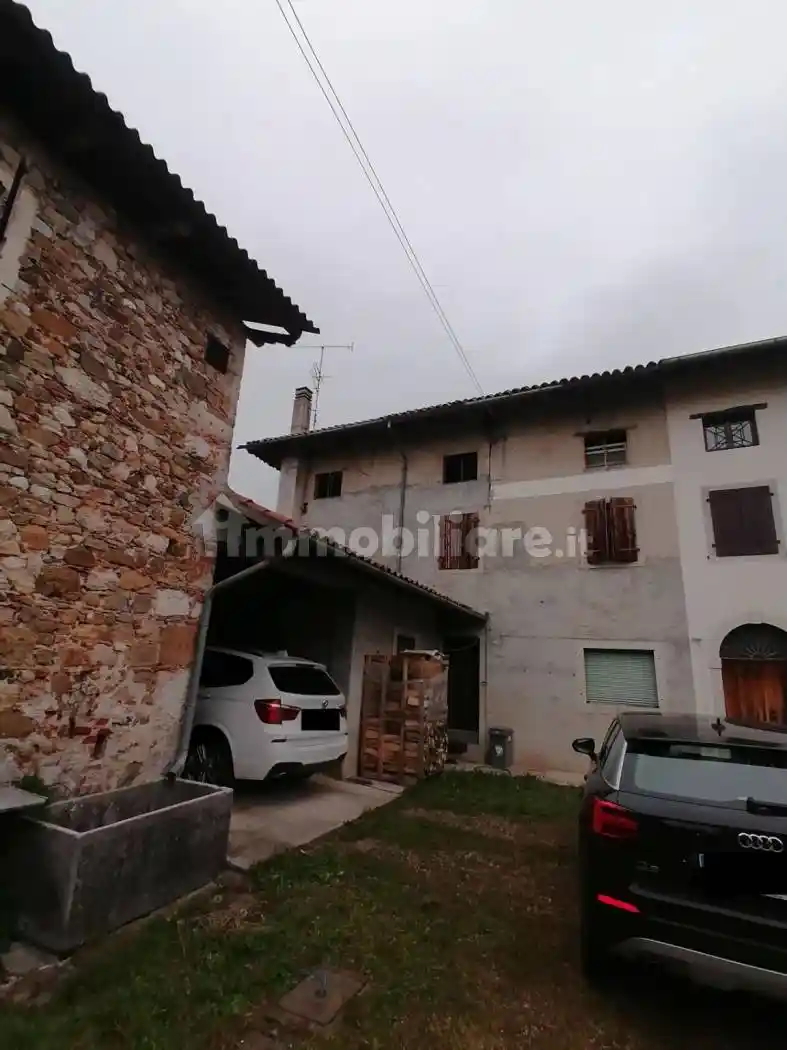 Palazzo - Edificio in vendita a Tricesimo