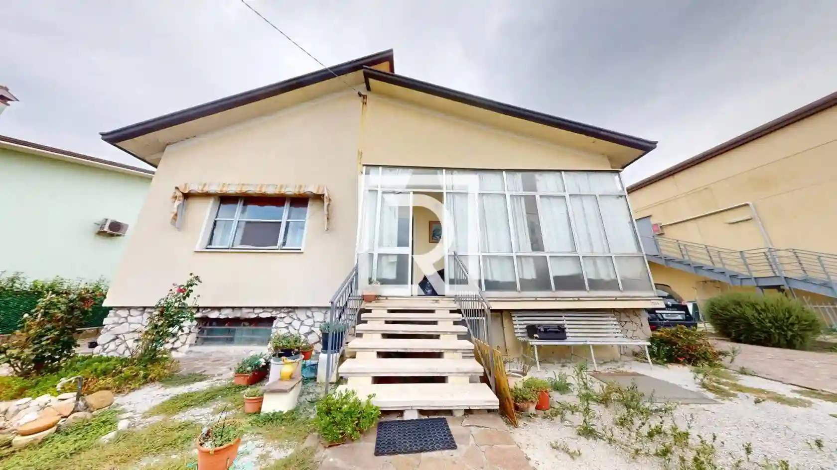 Villa - foto 2