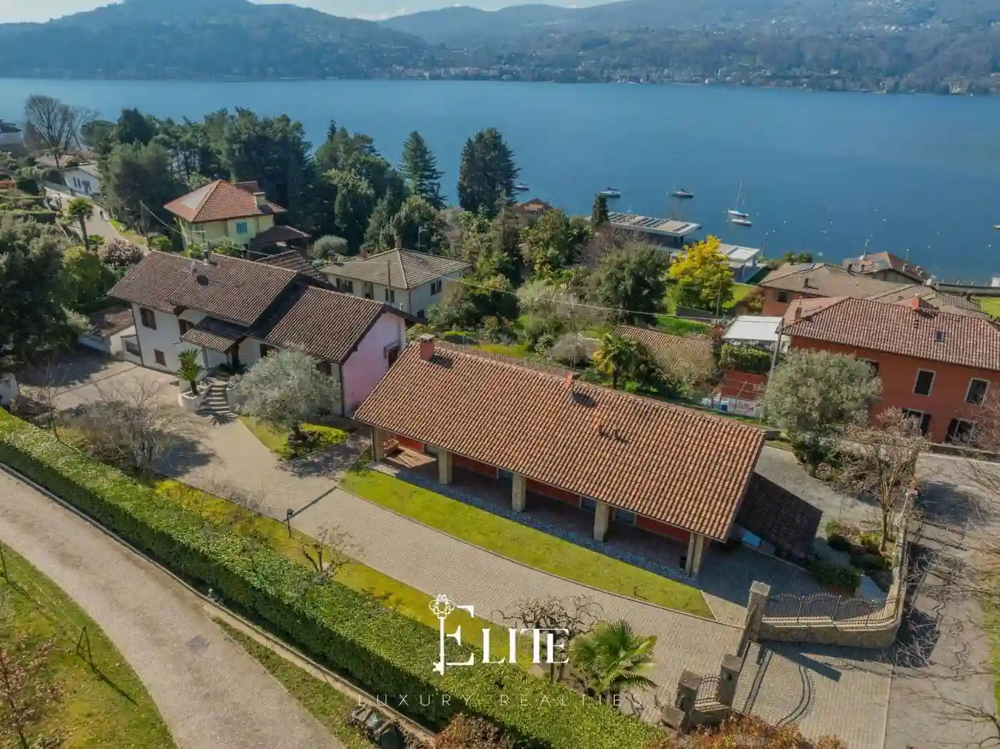 Villa - foto 2