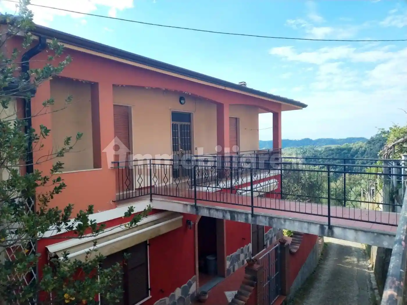 Appartamento in vendita a Follo