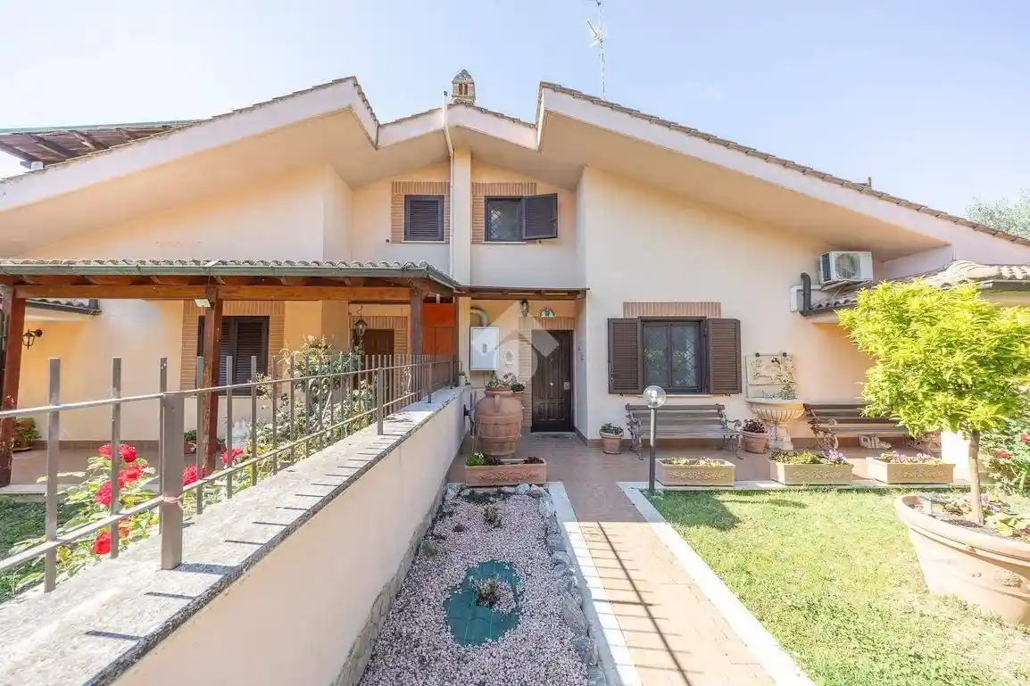 Villa in vendita a Guidonia Montecelio