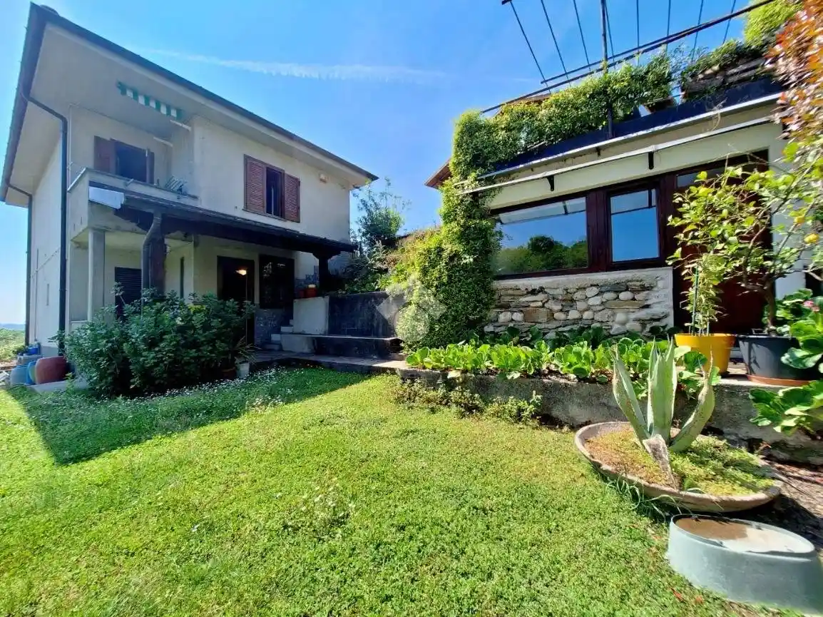 Villa in vendita a Como