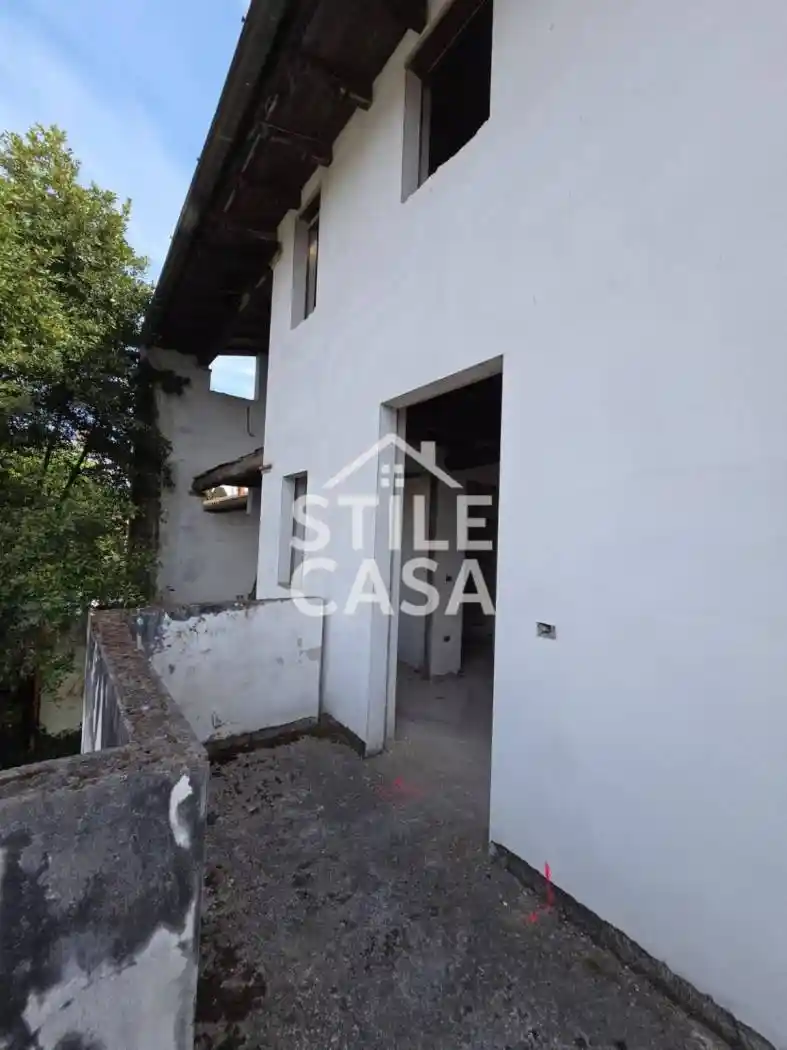 Casa indipendente in vendita a Lucca