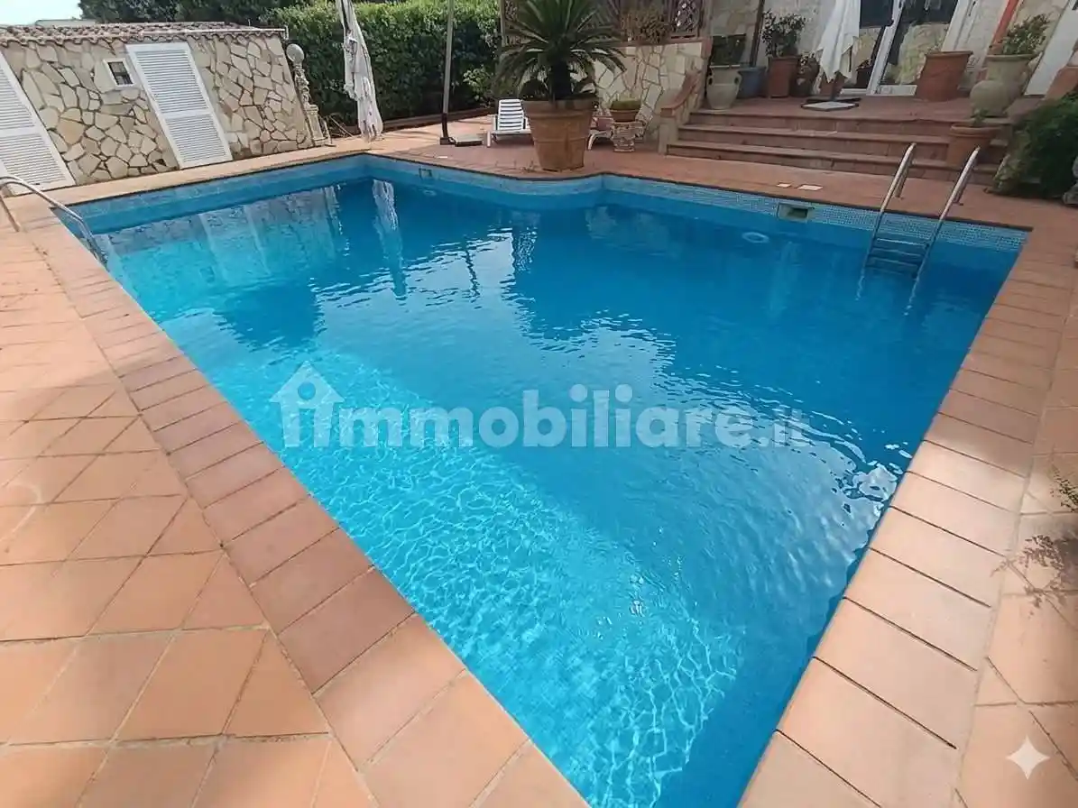 Villa in vendita a Civitavecchia