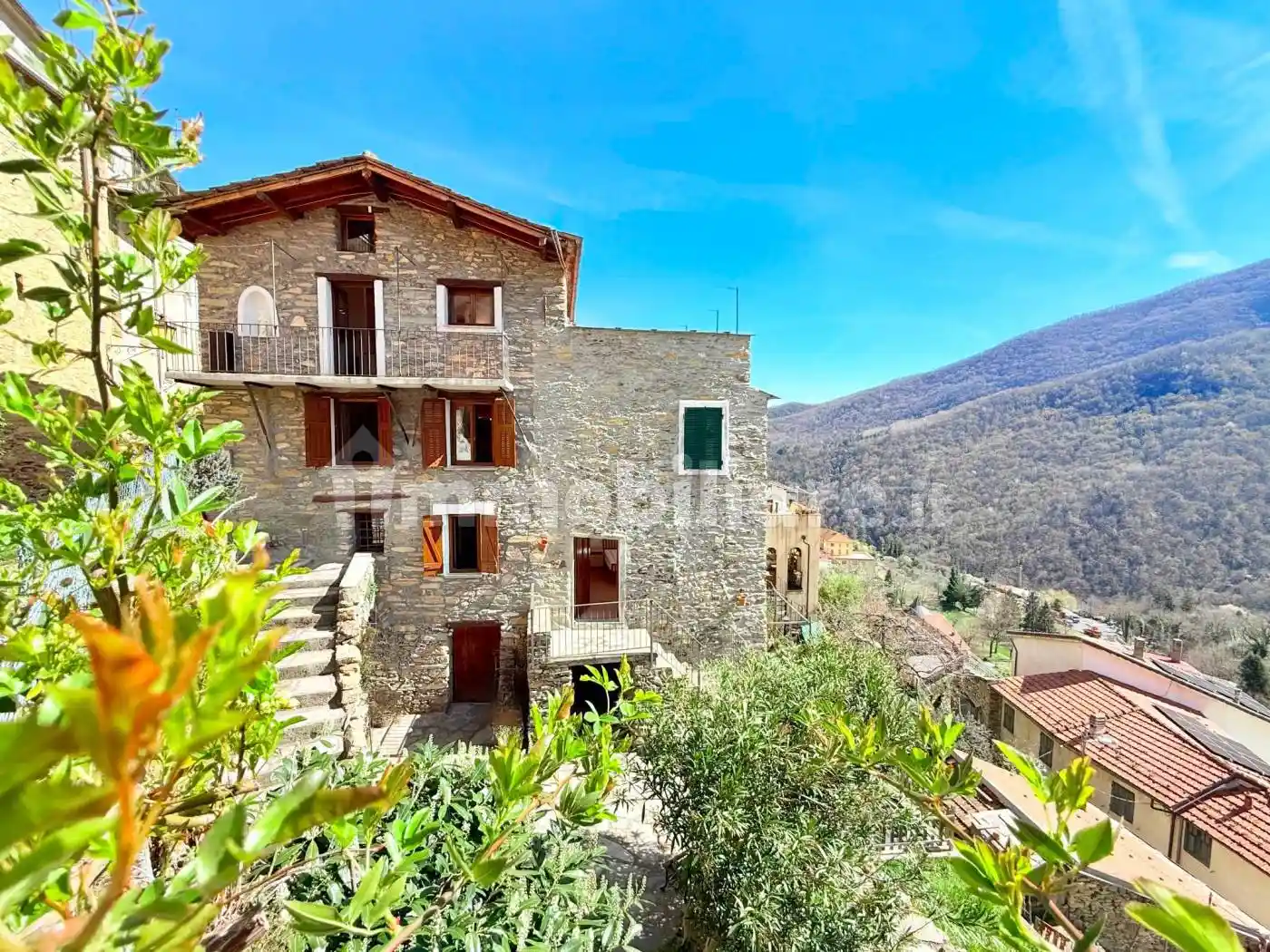 Casa indipendente in vendita a Rezzo