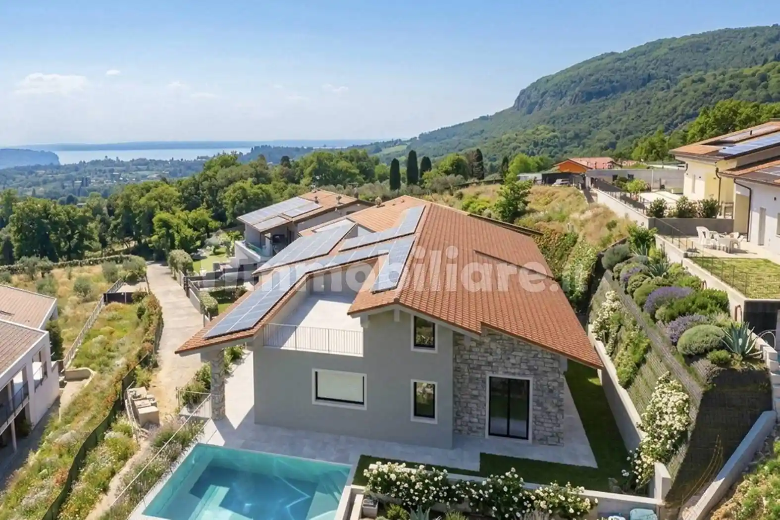 Villa in vendita a Costermano sul Garda